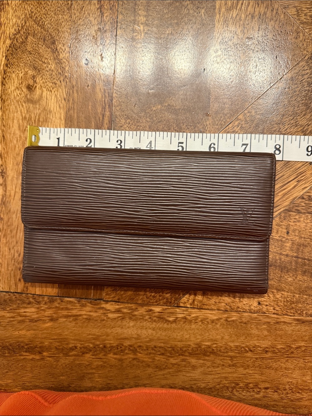 Louis Vuitton Brown Epi Textured Wallet - Picture 6 of 7